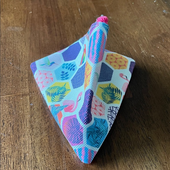 Colorful Tropical Print Triangular Pyramid Zippered Pouch - Picture 4 of 6